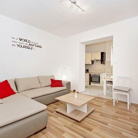 Apartments Andela Makarska Eksteriør bilde