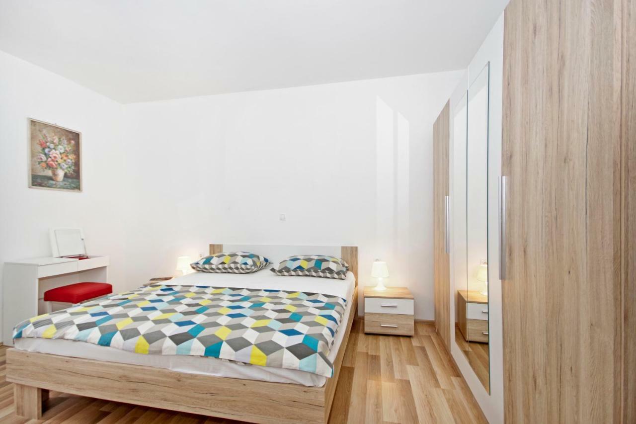 Apartments Andela Makarska Eksteriør bilde