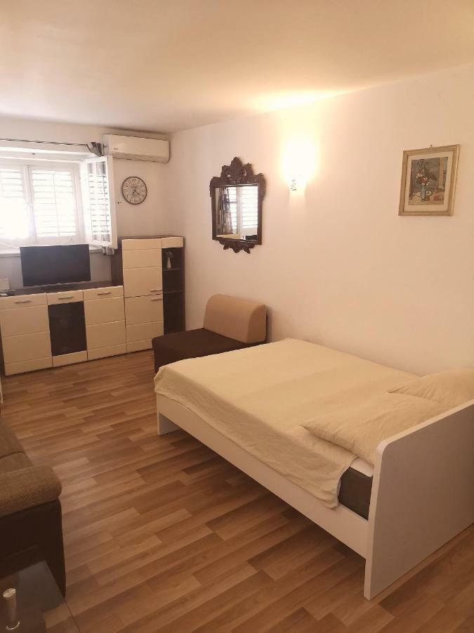 Apartments Andela Makarska Eksteriør bilde