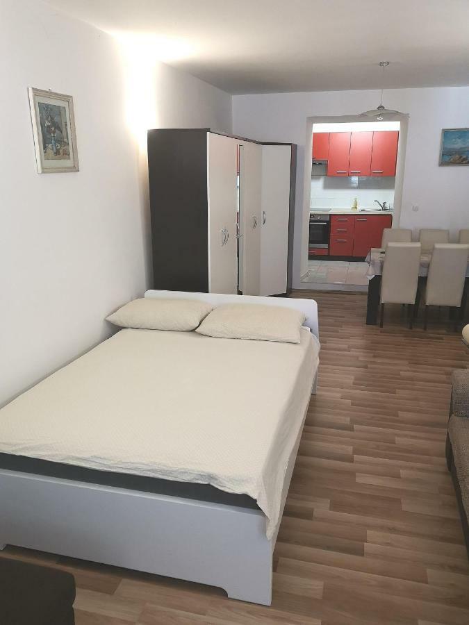 Apartments Andela Makarska Eksteriør bilde